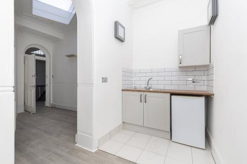 359 Goswell Road, Angel, London, EC1V