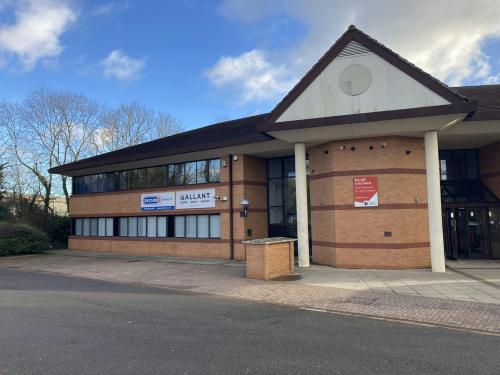 Suites 1 & 3 Enterprise Court, Oakham Business Park, Hamilton Way, Mansfield, NG18