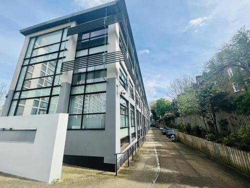 Unit 7, Addison Bridge Place, West Kensington, London, W14