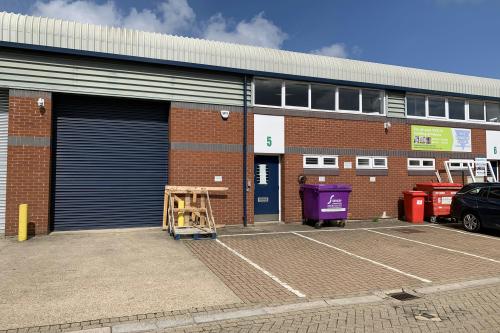 Unit 5, Vale Industrial Estate, Southern Road, Aylesbury, HP19