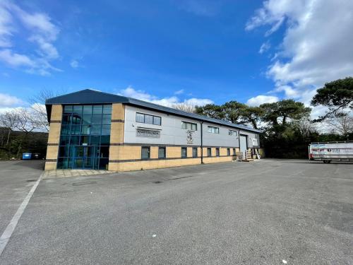 Unit 4 & 4A, Broom Road Business Park, Broom Road, Poole, BH12