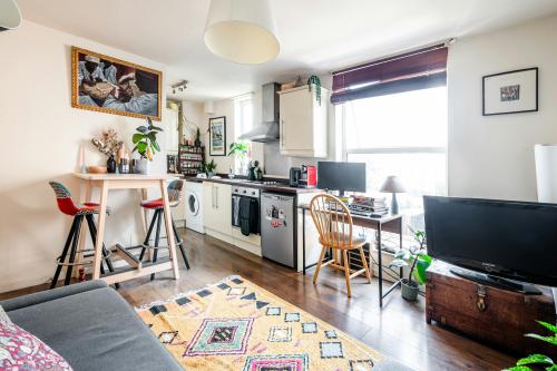 20 Mowlem Street, Bethnal Green, London, E2