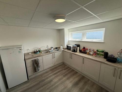 Unit 12, Isis Trading Estate, Stratton Road, Swindon, SN1