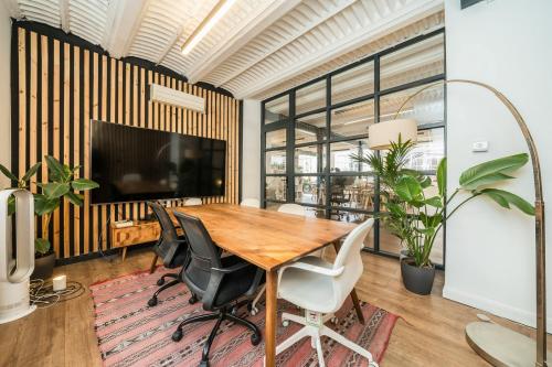 Albion Mills, 18 East Tenter Street, Aldgate, London, E1