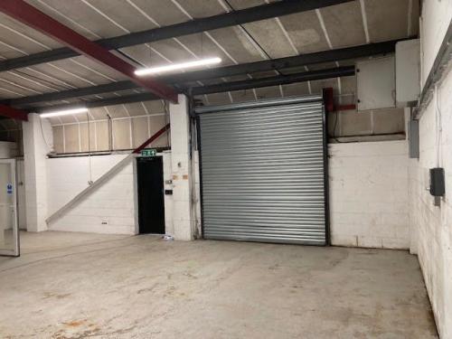 Unit 24, Longshot Industrial Estate, Bracknell, RG12