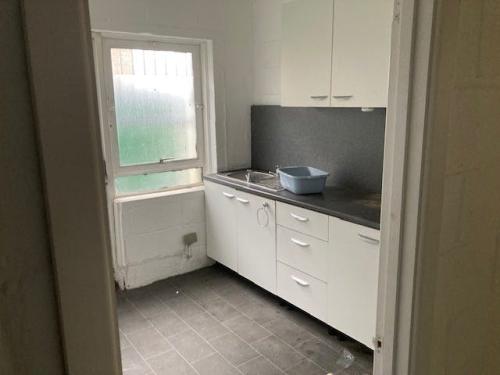 Unit 24, Longshot Industrial Estate, Bracknell, RG12