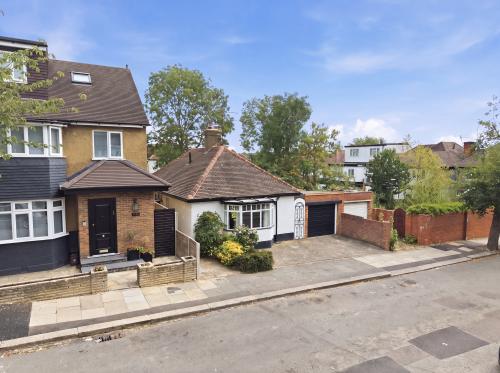 1, Park View Gardens, Hendon, London, NW4