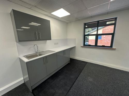 3, Hurlands Business Centre, Hurlands Close, Farnham, GU9