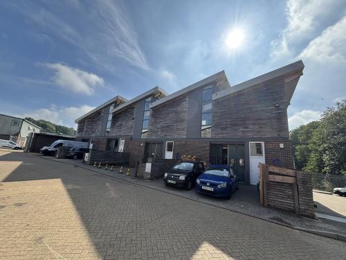 Unit 8, Westergate Business Centre, Westergate Road, Brighton, BN2