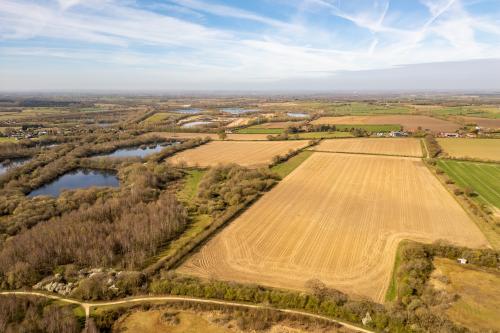 Lot 4 Arable Farmland And Wildlife Lakes, Whisby, Lincoln, LN6