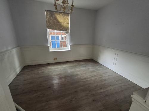 28 St. Peters Street, Bedford, MK40