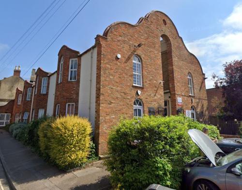 1A Tickford House, Silver Street, Newport Pagnell, MK16