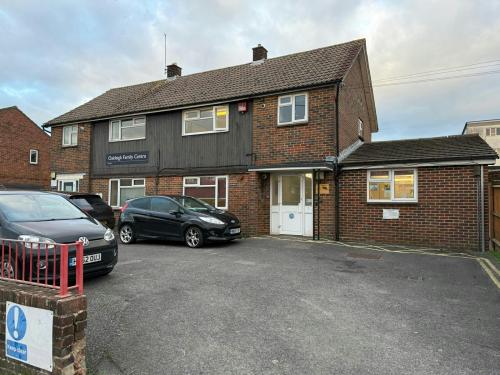 198-200 Dunsbury Way, Havant, PO9