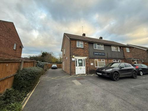 198-200 Dunsbury Way, Havant, PO9