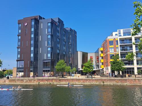 Unit 4B2 Riverside North, Horne Lane, Bedford, MK40