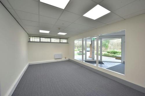Unit 16 Seymour Court, Runcorn, WA7