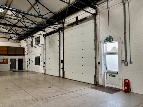 Unit 21, Sundon Industrial Estate, Dencora Way, Luton, LU3