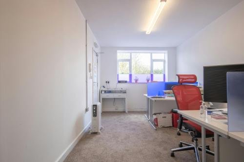 Alton West GF Elcot Mews, Off London Road, Marlborough, SN8