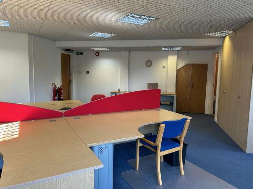 Unit 4, Wellington Business Park, Crowthorne, RG45