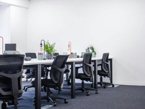 2-work, White Rose Park, Millshaw Park Lane, Leeds, LS11