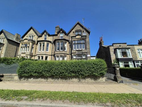54 York Place & Coach House, Harrogate, HG1