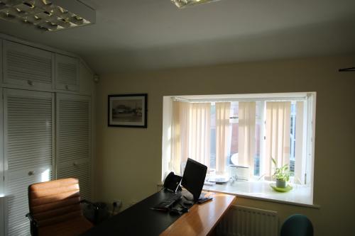 27D Vicarage Road, Verwood, BH31