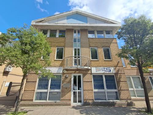 37 Brighton Road, South Croydon, CR2