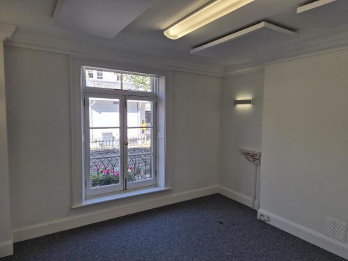 Royal Victoria House, The Pantiles, Tunbridge Wells, TN2