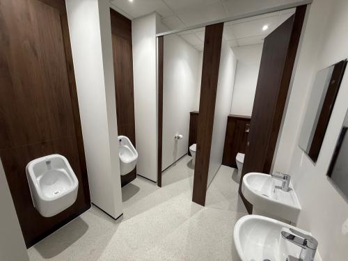 Suite 4, UNITS 4/5, A J A Business Centre, Laker Road, Rochester, ME1
