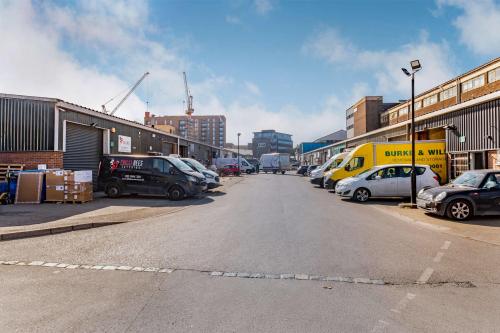 Unit 4+20, The Swan Centre, Rosemary Road, Wimbledon Park, London, SW17