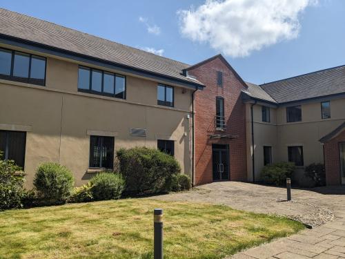 Unit 9, Copse Farm Business Park, Lancaster Place, Swindon, SN3