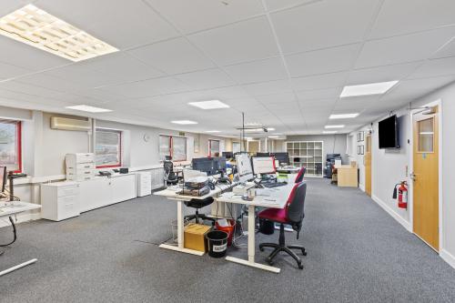 63 Victoria Road, Burgess Hill, RH15
