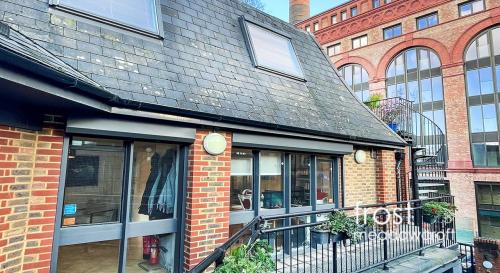 Studio 10, 92 Lots Road, Chelsea, London, SW10