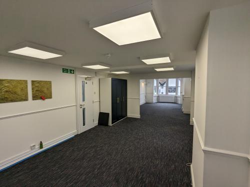 127-131 High Street, Guildford, GU1