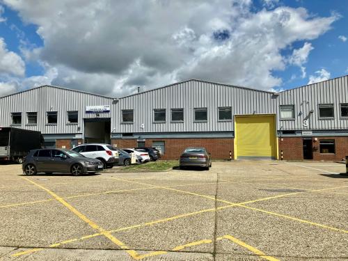 Unit 5 Cranford Lane, Aerodrome Way, Heston, TW5