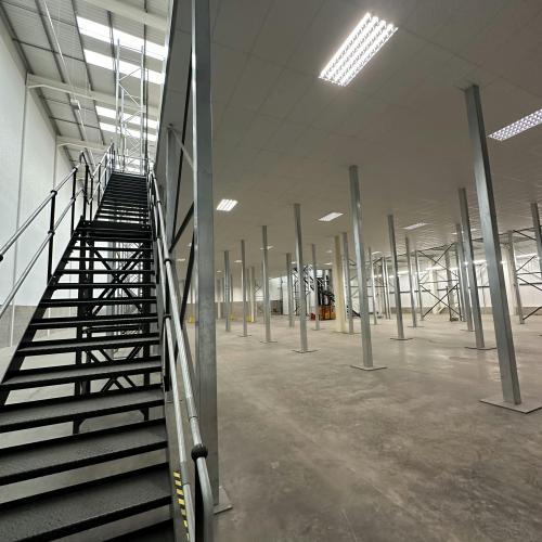 Unit 27 Trade City, Brooklands Industrial Estate, Avro Way, Weybridge, KT13