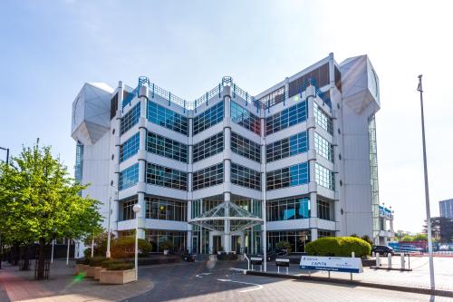 100 Holdenhurst Road, Bournemouth, BH8