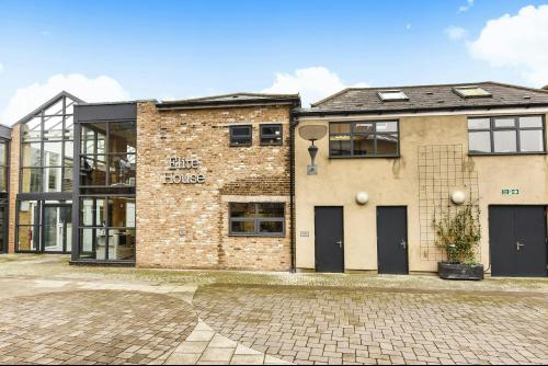 Elite House, 100 Villiers Road, Willesden, London, NW2