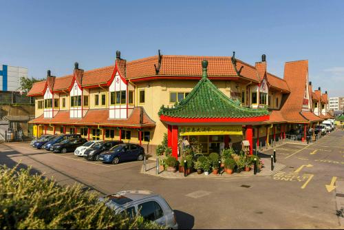 Unit 13, Wing Yip Business Centre, Staples Corner, London, NW2