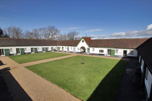 Box 2 Barlavington Stud, Folly Lane, Petworth, GU28