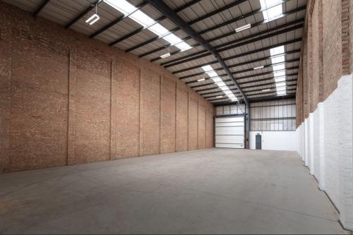 Unit 4, Heathrow International Trading Estate, Hounslow, TW4