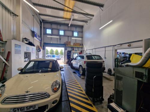 Units 9 & 10, Knights Park Road, Basingstoke, RG21
