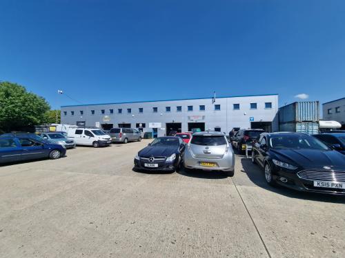 Units 9 & 10, Knights Park Road, Basingstoke, RG21