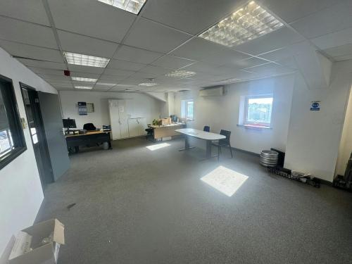 Unit 3B, Roseland Business Park, Long Bennington, Newark, NG23