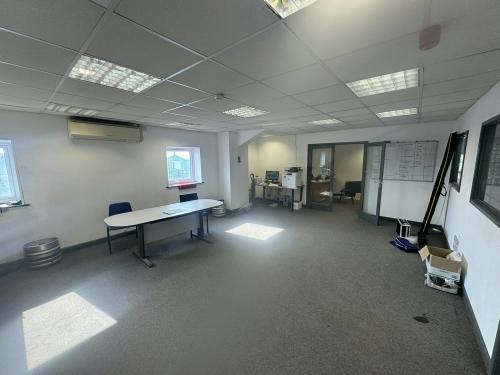 Unit 3B, Roseland Business Park, Long Bennington, Newark, NG23