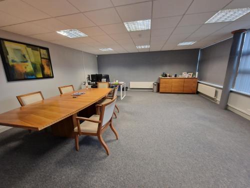 Unit 6 The Ringway Centre, Edison Road, Basingstoke, RG21
