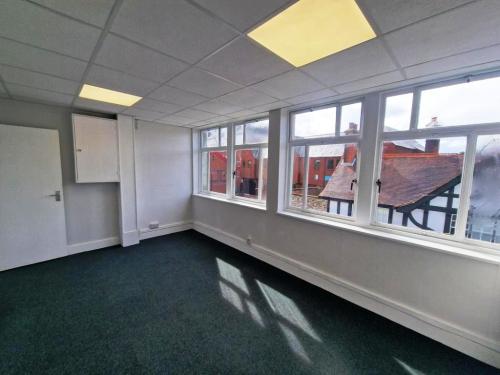 35 Winchester Street, Basingstoke, RG21