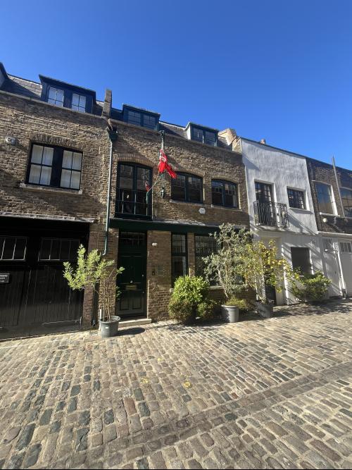 27A Brownlow Mews, Bloomsbury, London, WC1N