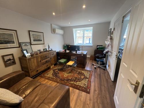 27A Brownlow Mews, Bloomsbury, London, WC1N