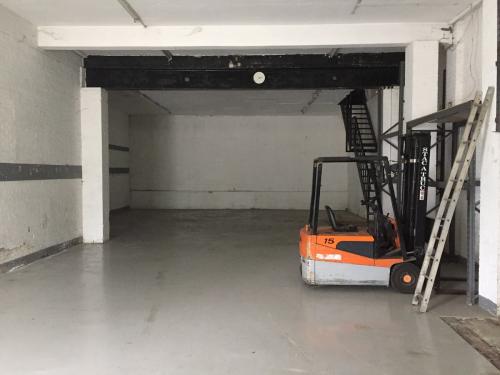 Unit 2, Waterside Trading Centre, Trumpers Way, Hanwell, London, W7